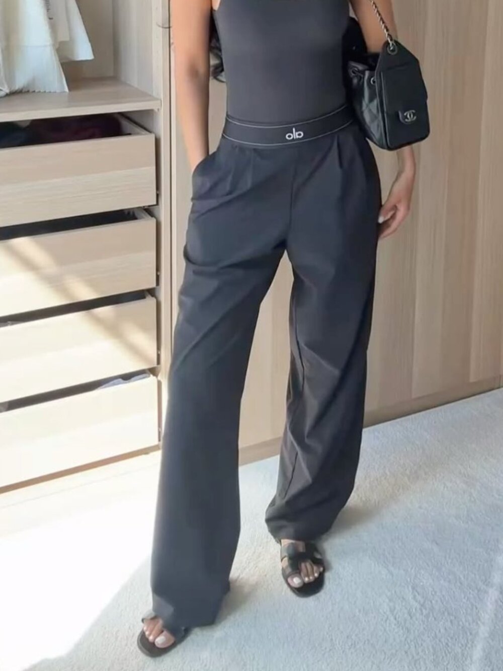 ALO Yoga Brand New✨Suit Up Trouser Dark Gray Regular 30" Inseam